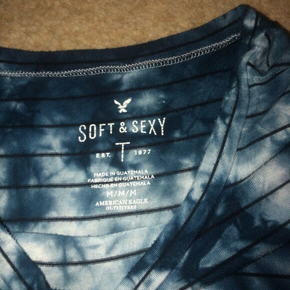 American eagle soft and sexy shirt.  Blue and white - Picture 3 of 4